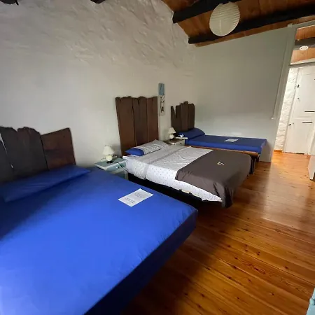 Casa Banderas Hostal *